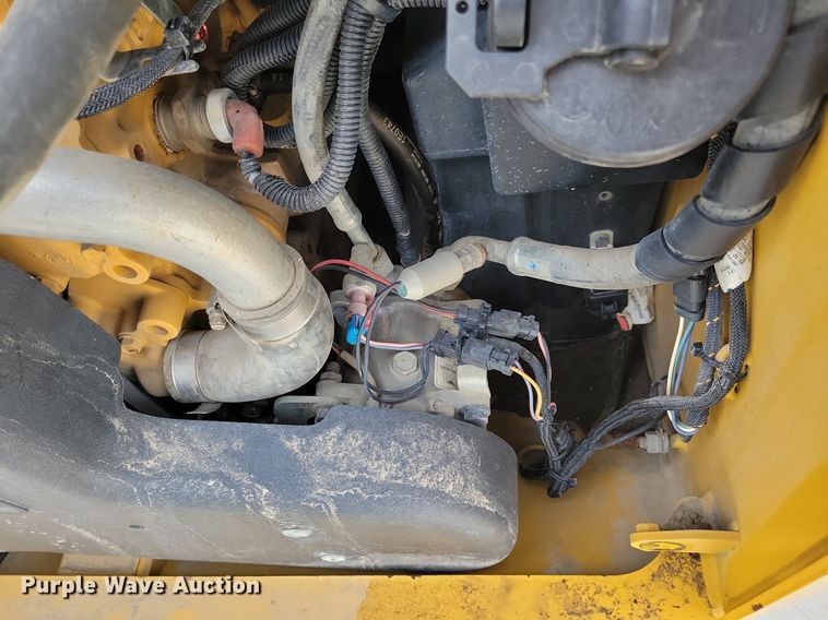 image for item LC9832 2018 Caterpillar 289D tracked skid steer loader