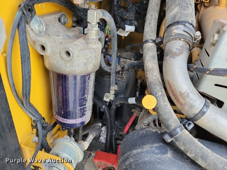 image for item LC9832 2018 Caterpillar 289D tracked skid steer loader