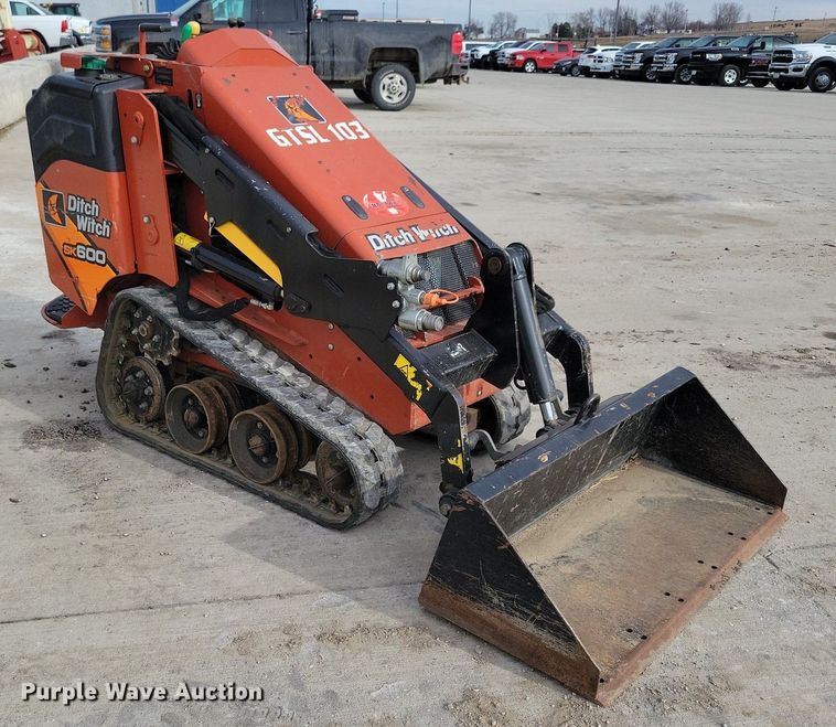 image for item LC9833 2017 Ditch Witch SK600 compact utility loader