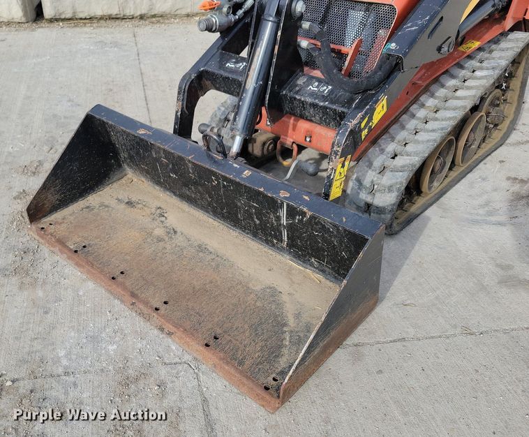 image for item LC9833 2017 Ditch Witch SK600 compact utility loader