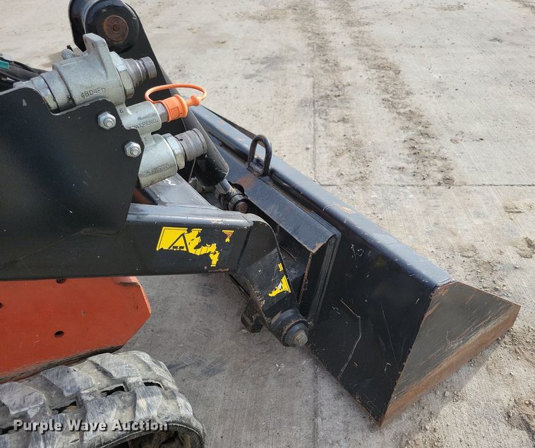 image for item LC9833 2017 Ditch Witch SK600 compact utility loader