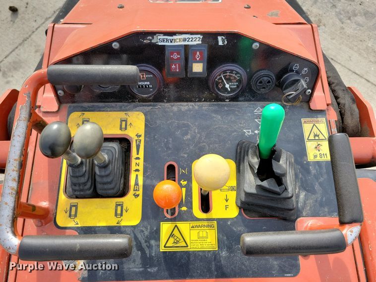 image for item LC9833 2017 Ditch Witch SK600 compact utility loader