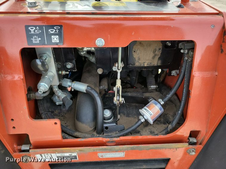 image for item LC9833 2017 Ditch Witch SK600 compact utility loader