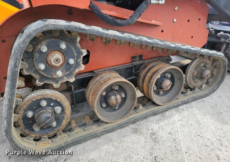 image for item LC9833 2017 Ditch Witch SK600 compact utility loader