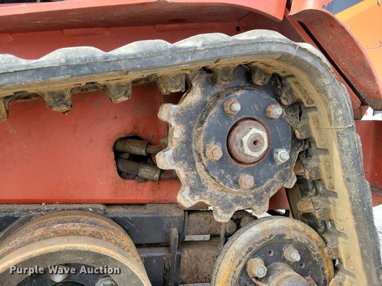 image for item LC9833 2017 Ditch Witch SK600 compact utility loader