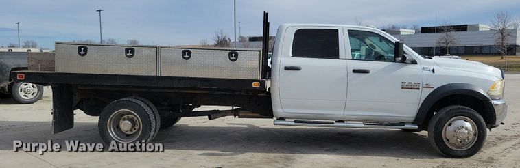 image for item LC9834 2014 Dodge Ram 5500 Crew Cab flatbed pickup truck