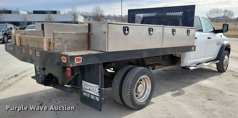 image for item LC9834 2014 Dodge Ram 5500 Crew Cab flatbed pickup truck