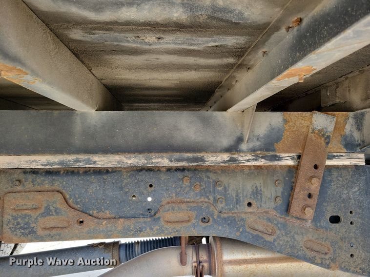 image for item LC9834 2014 Dodge Ram 5500 Crew Cab flatbed pickup truck