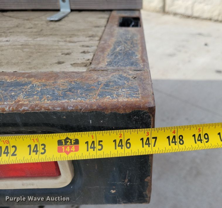 image for item LC9834 2014 Dodge Ram 5500 Crew Cab flatbed pickup truck