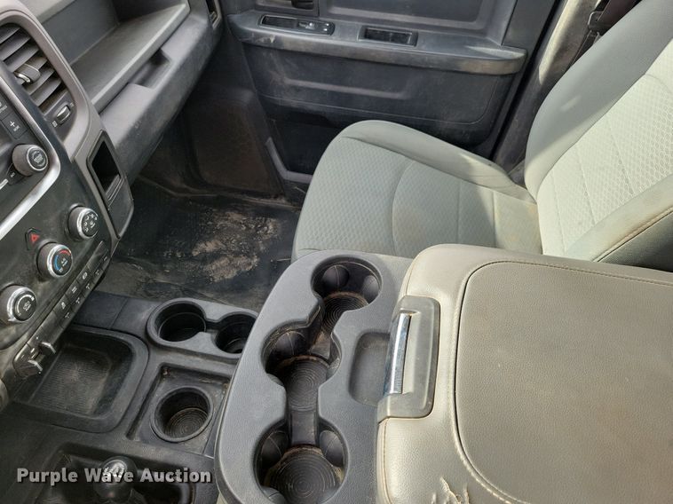 image for item LC9834 2014 Dodge Ram 5500 Crew Cab flatbed pickup truck