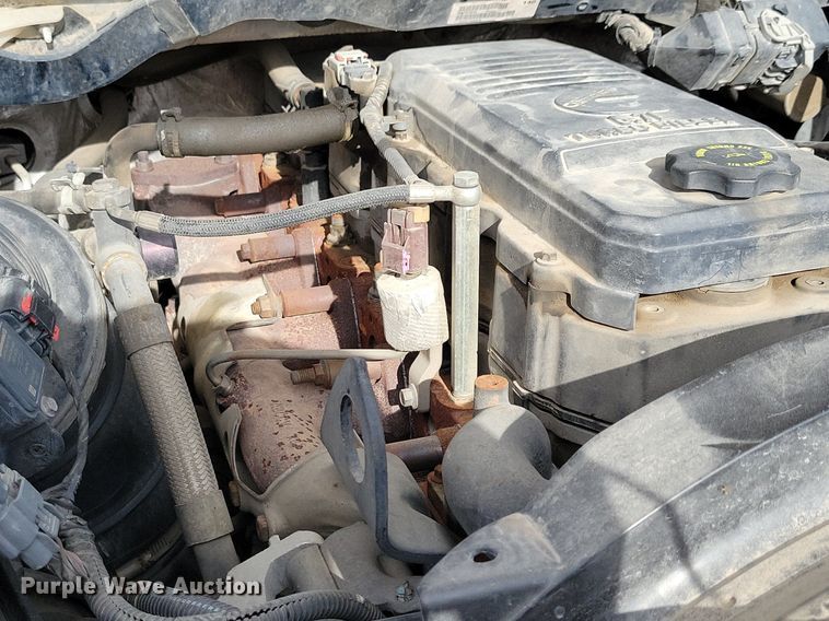 image for item LC9834 2014 Dodge Ram 5500 Crew Cab flatbed pickup truck