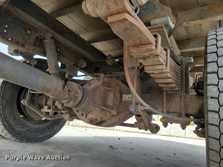 image for item LC9834 2014 Dodge Ram 5500 Crew Cab flatbed pickup truck