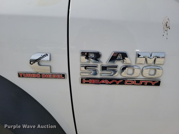 image for item LC9834 2014 Dodge Ram 5500 Crew Cab flatbed pickup truck