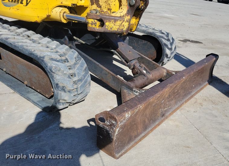 image for item LC9837 2008 Komatsu PC35MR-2 mini excavator