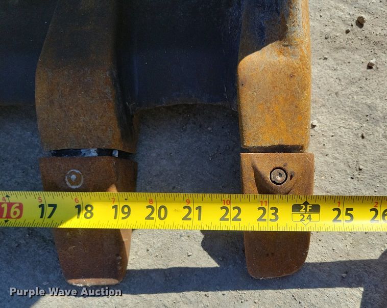 image for item LC9837 2008 Komatsu PC35MR-2 mini excavator