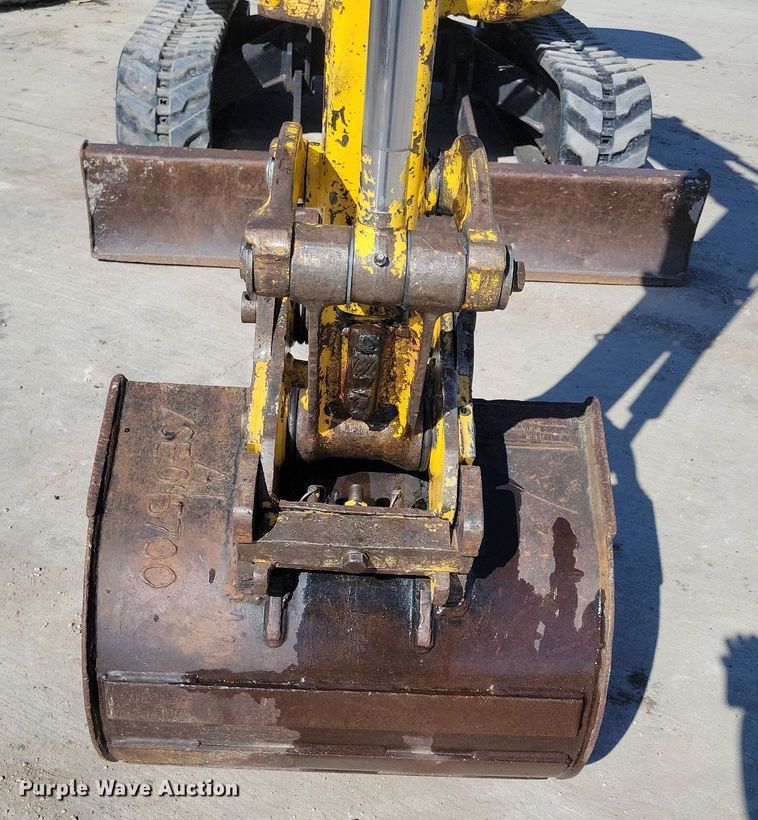 image for item LC9837 2008 Komatsu PC35MR-2 mini excavator