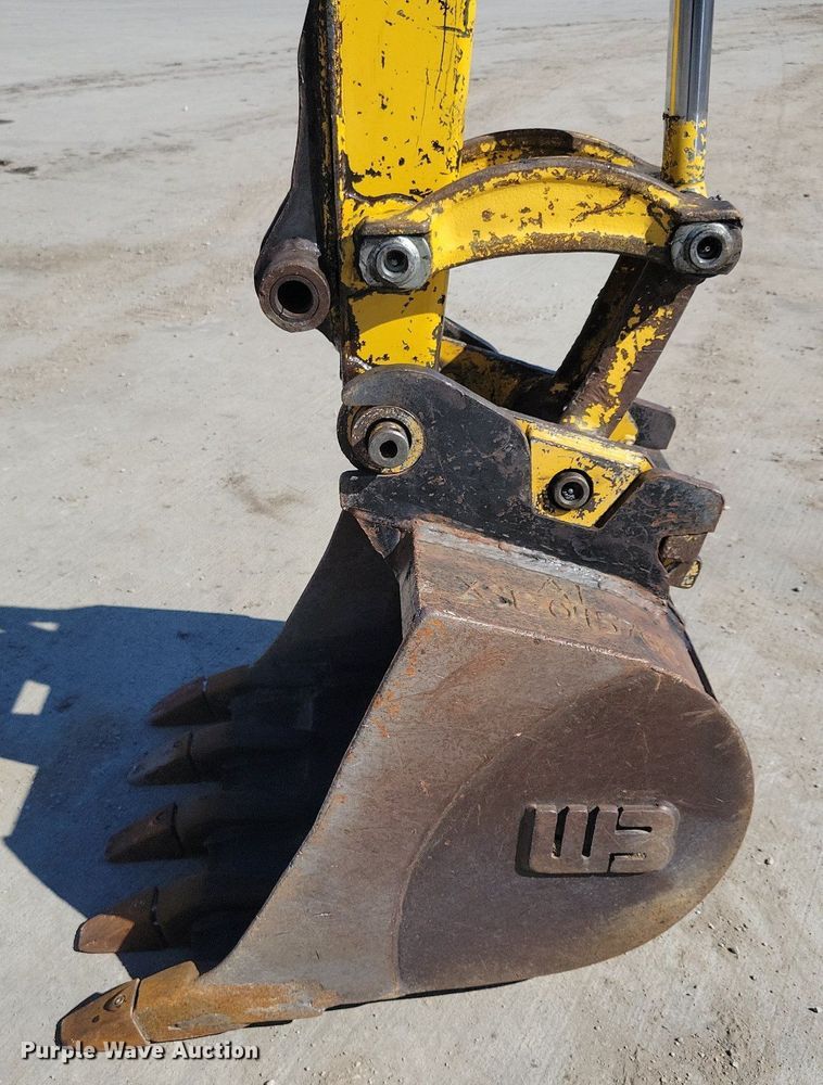 image for item LC9837 2008 Komatsu PC35MR-2 mini excavator
