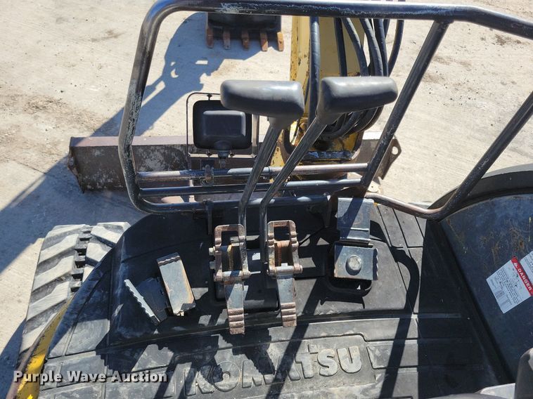 image for item LC9837 2008 Komatsu PC35MR-2 mini excavator