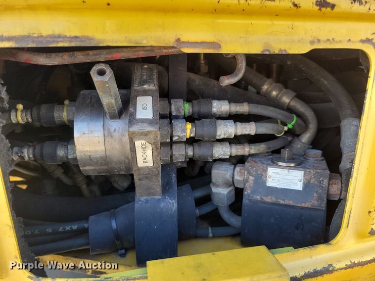 image for item LC9837 2008 Komatsu PC35MR-2 mini excavator