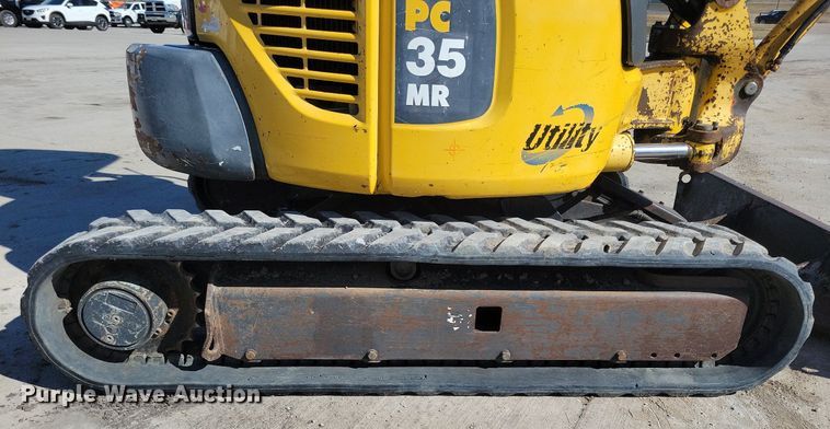 image for item LC9837 2008 Komatsu PC35MR-2 mini excavator