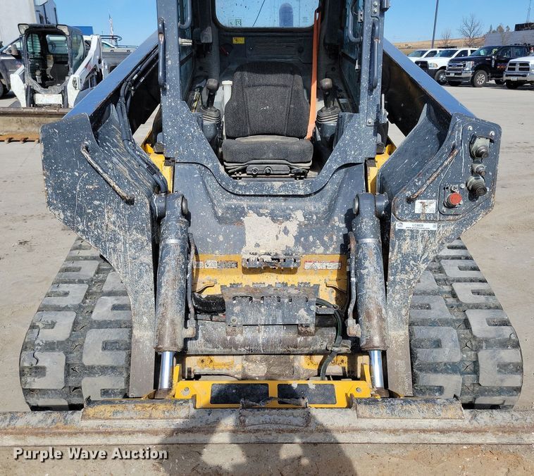 image for item LC9839 2017 John Deere 333G tracked skid steer loader