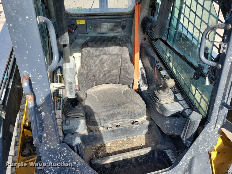 image for item LC9839 2017 John Deere 333G tracked skid steer loader