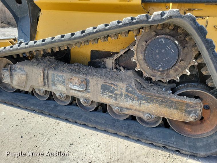 image for item LC9839 2017 John Deere 333G tracked skid steer loader