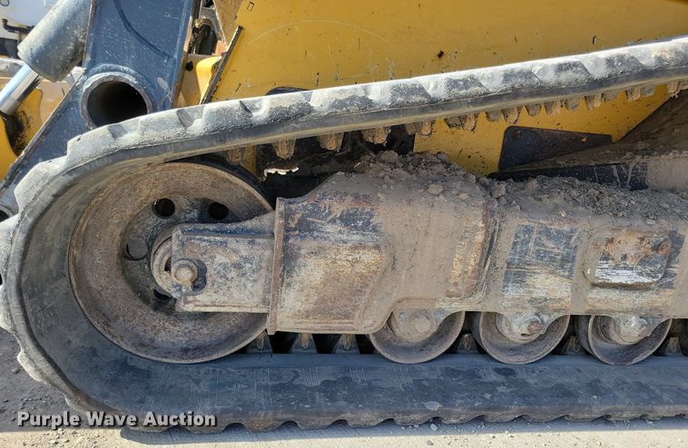 image for item LC9839 2017 John Deere 333G tracked skid steer loader