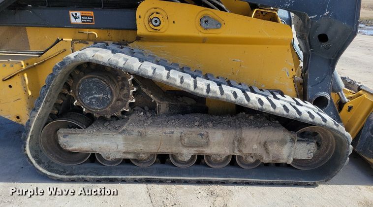 image for item LC9839 2017 John Deere 333G tracked skid steer loader