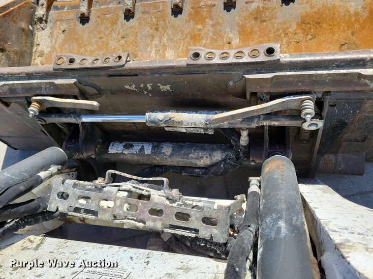 image for item LC9840 2019 Bobcat T595 tracked skid steer loader