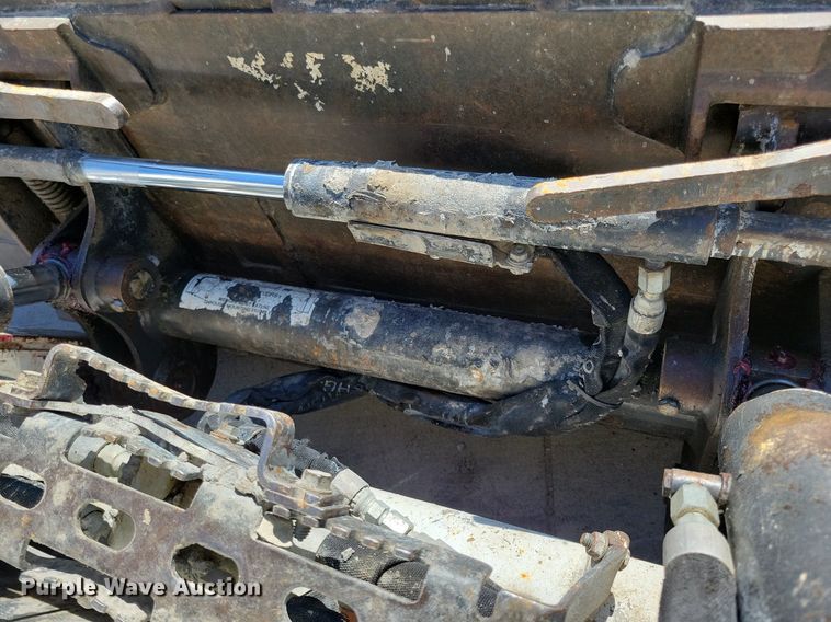 image for item LC9840 2019 Bobcat T595 tracked skid steer loader