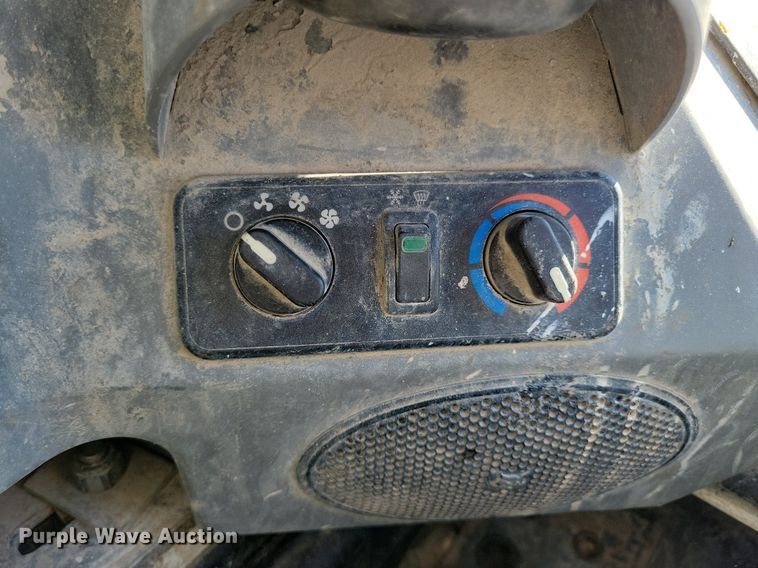 image for item LC9840 2019 Bobcat T595 tracked skid steer loader