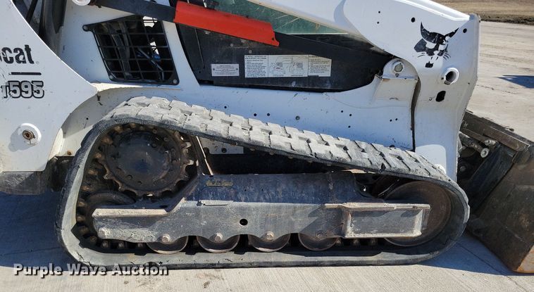 image for item LC9840 2019 Bobcat T595 tracked skid steer loader