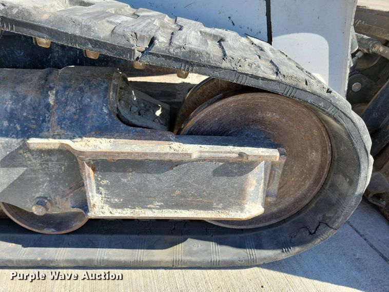 image for item LC9840 2019 Bobcat T595 tracked skid steer loader