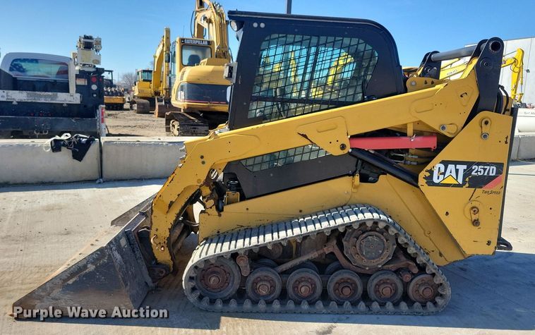 image for item LC9842 2015 Caterpillar 257D tracked skid steer loader