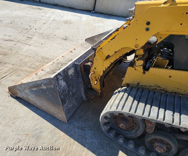 image for item LC9842 2015 Caterpillar 257D tracked skid steer loader