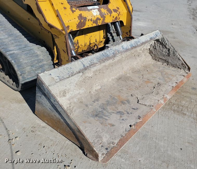 image for item LC9842 2015 Caterpillar 257D tracked skid steer loader