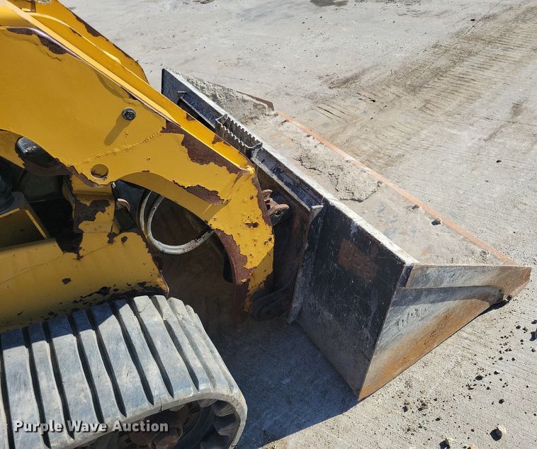 image for item LC9842 2015 Caterpillar 257D tracked skid steer loader