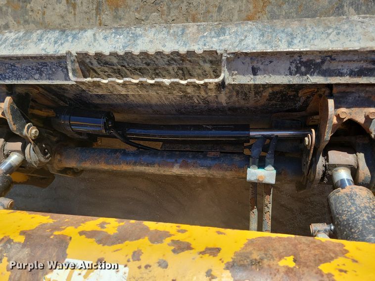 image for item LC9842 2015 Caterpillar 257D tracked skid steer loader