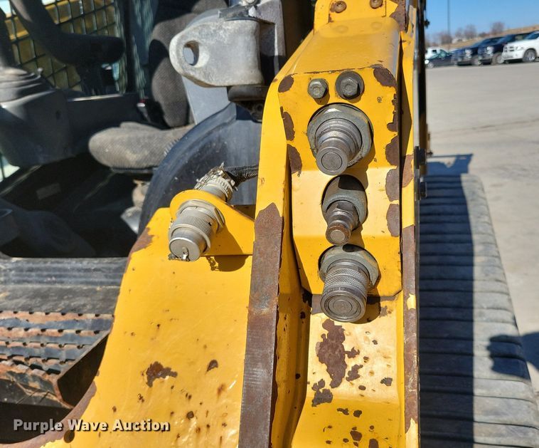 image for item LC9842 2015 Caterpillar 257D tracked skid steer loader