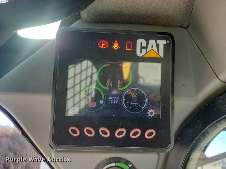 image for item LC9842 2015 Caterpillar 257D tracked skid steer loader