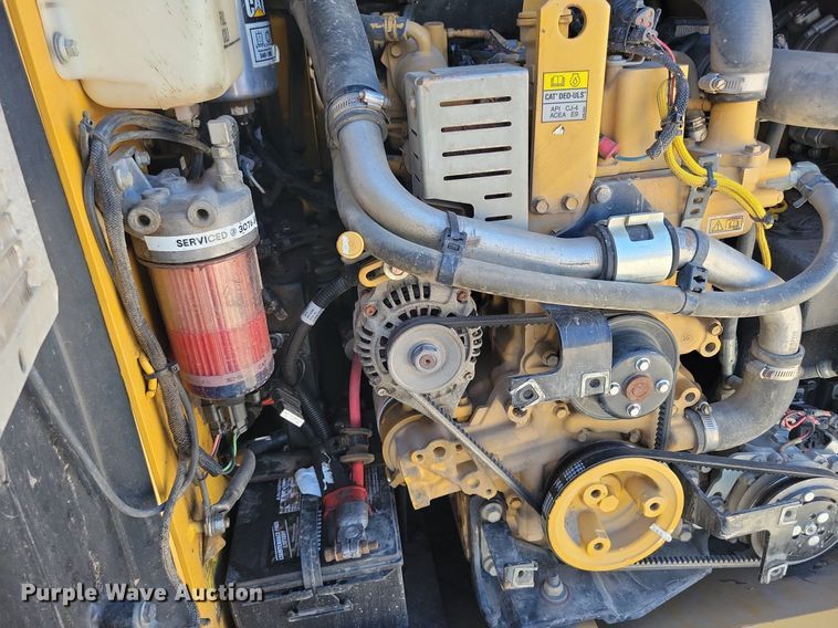 image for item LC9842 2015 Caterpillar 257D tracked skid steer loader