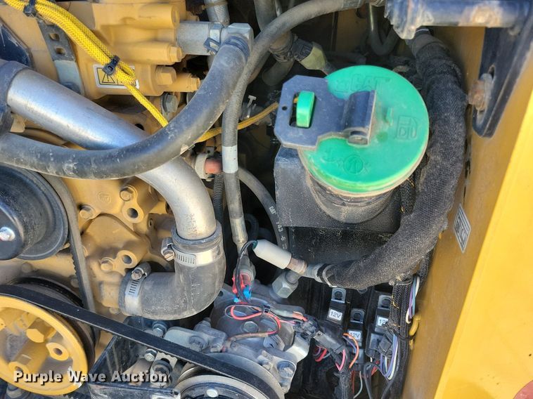 image for item LC9842 2015 Caterpillar 257D tracked skid steer loader