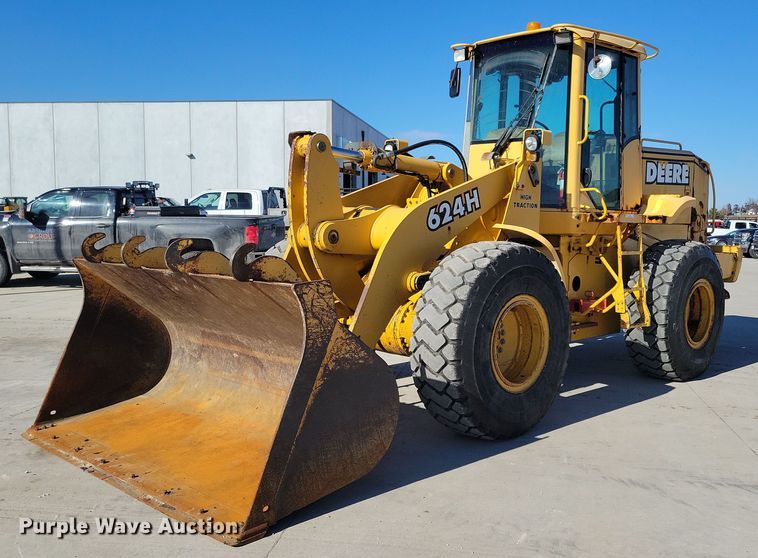 image for item LC9843 John Deere 624H wheel loader