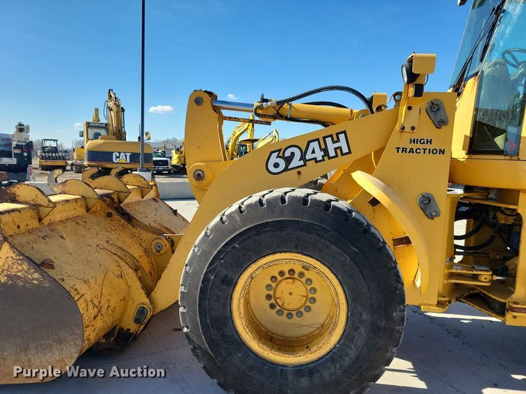image for item LC9843 John Deere 624H wheel loader