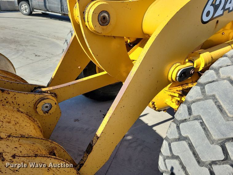 image for item LC9843 John Deere 624H wheel loader
