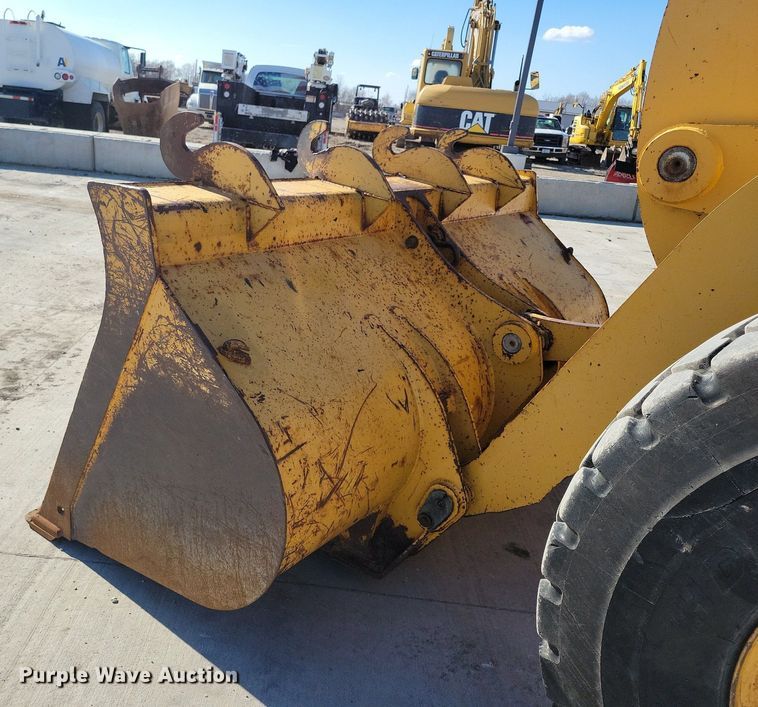 image for item LC9843 John Deere 624H wheel loader