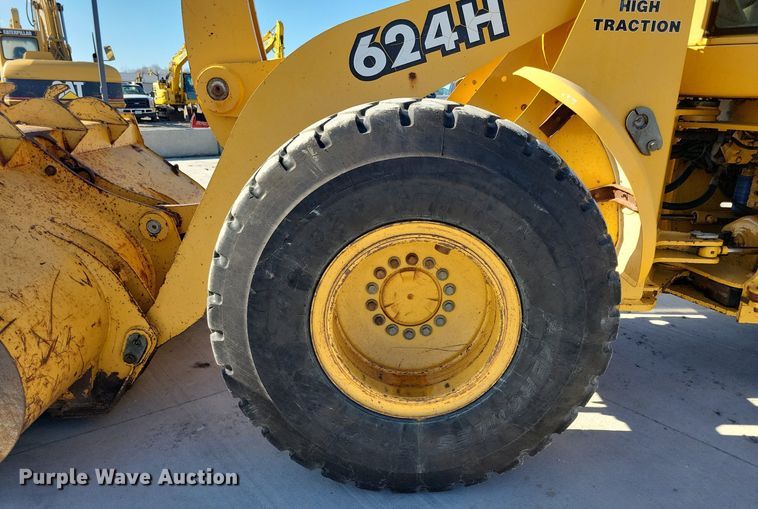 image for item LC9843 John Deere 624H wheel loader