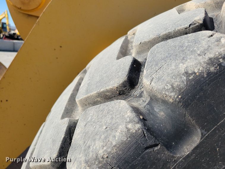 image for item LC9843 John Deere 624H wheel loader