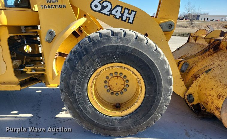 image for item LC9843 John Deere 624H wheel loader